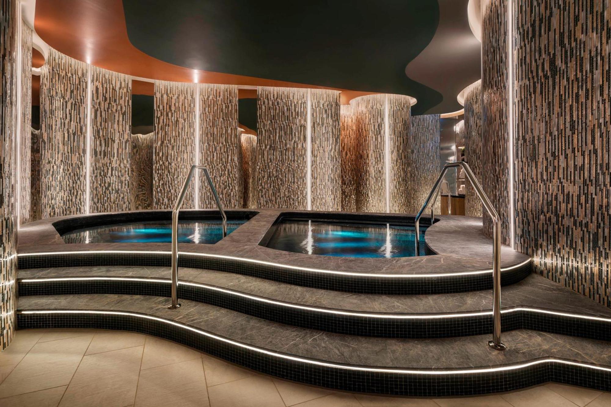 W Brisbane Hotell Eksteriør bilde The spa at The Ivy Spa