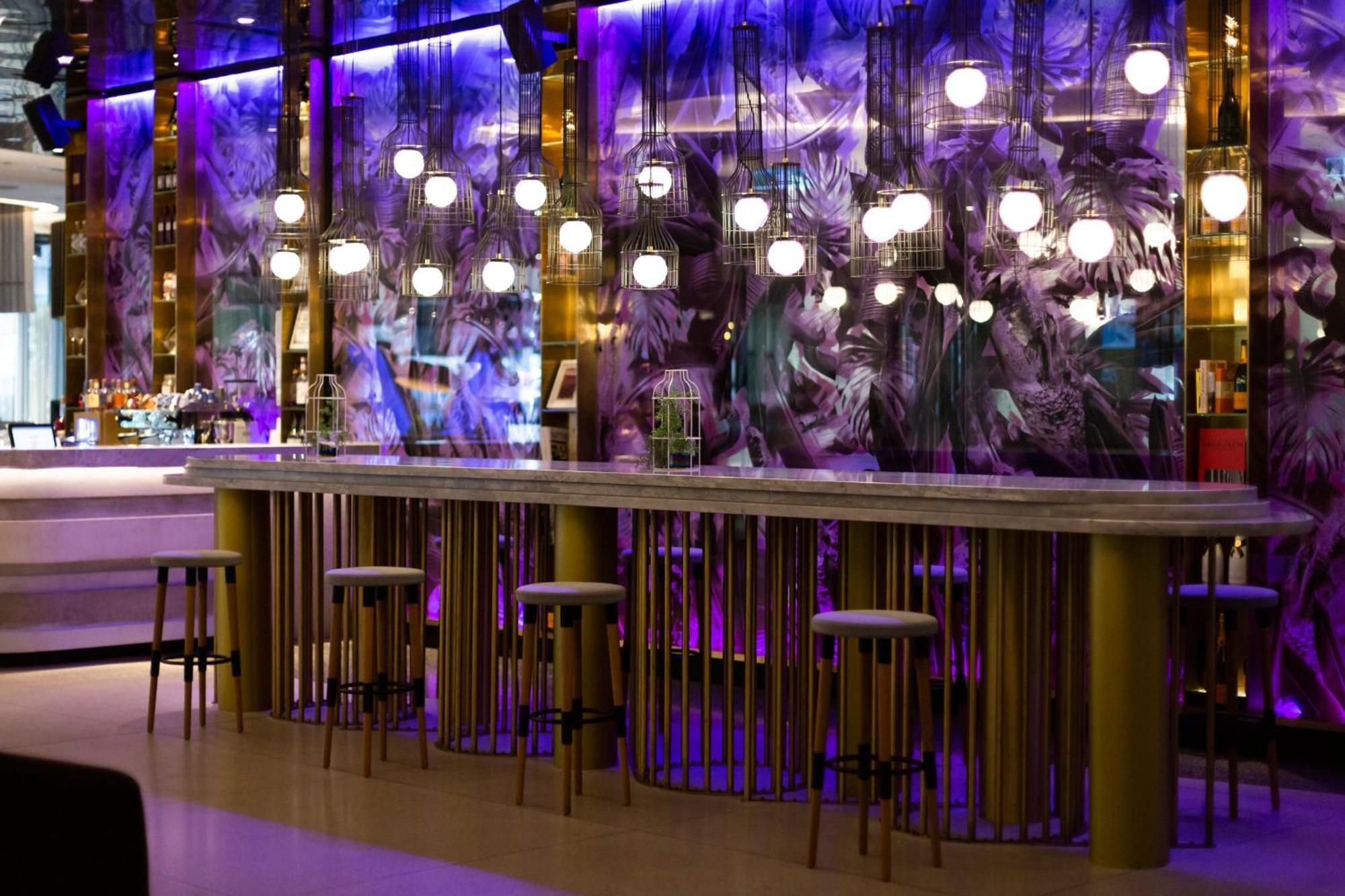 W Brisbane Hotell Eksteriør bilde The bar at the nightclub